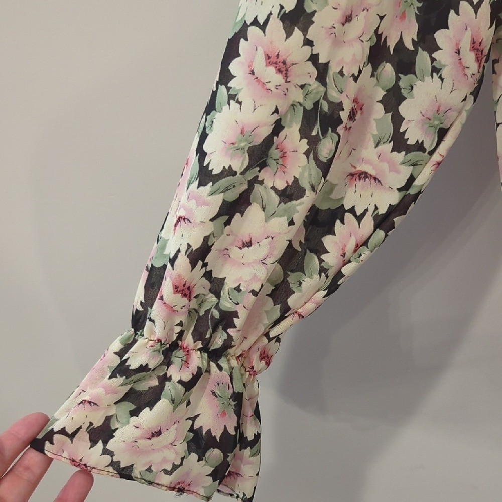 Vintage Floral Blouse Ruffles Long Sleeve size L Made in USA