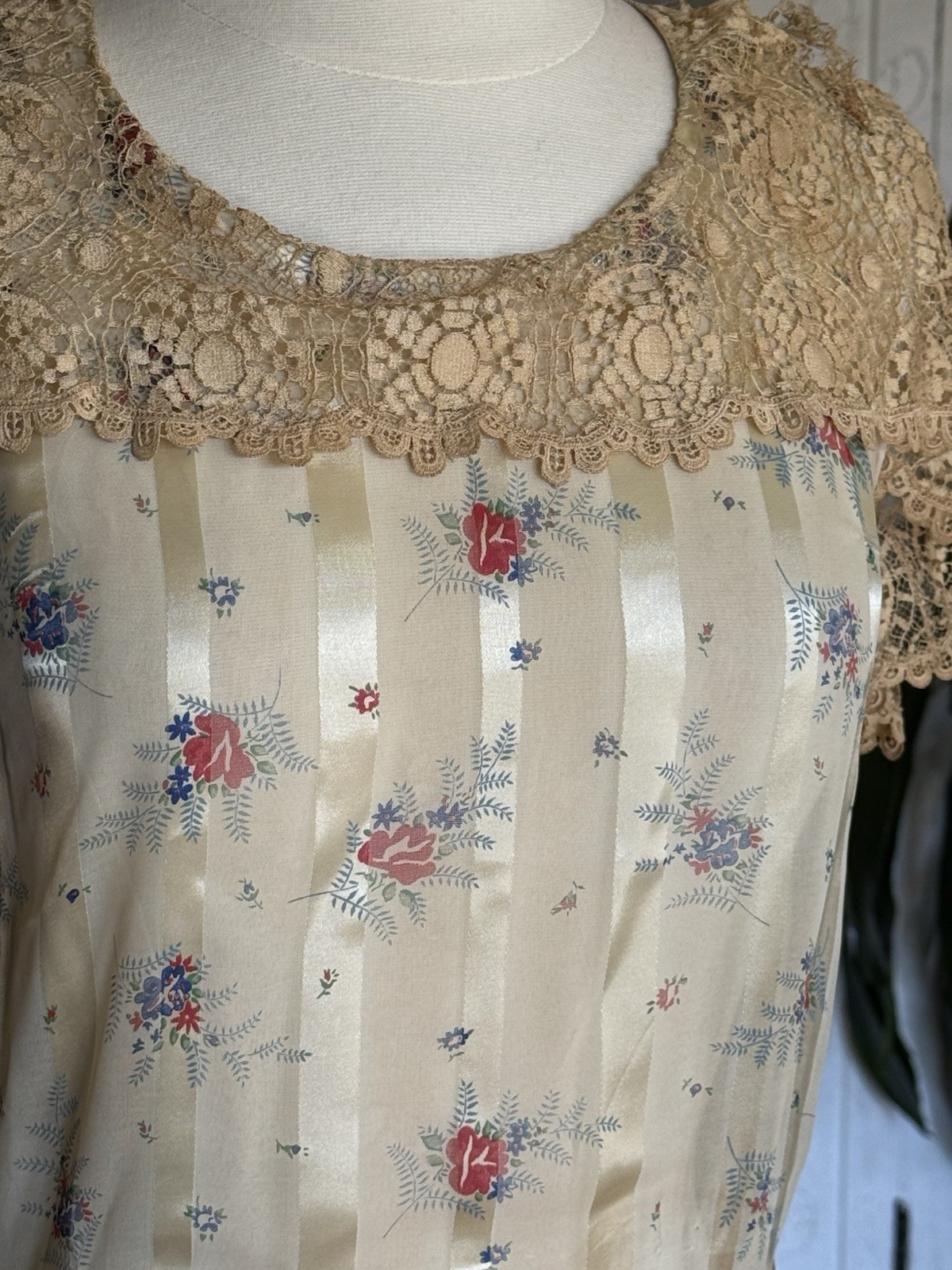 Vintage 1920s Paramount Studios Silk Floral Ribbon Stripe Day Dress 20s Antique