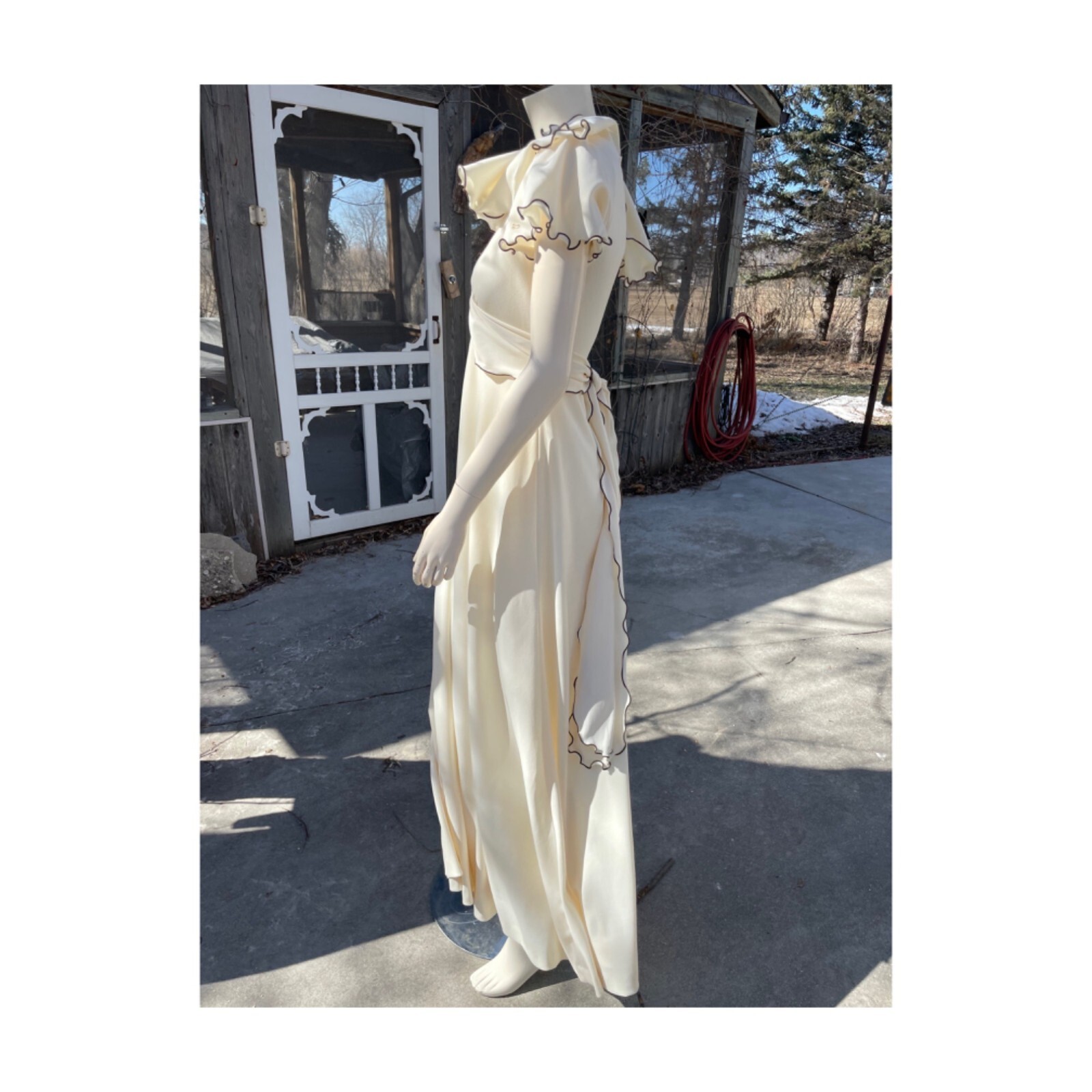70s Ivory Maxi Dress Brown Ruffle Trim V Neck Cap Sleeve Wide Collar Wide Sash