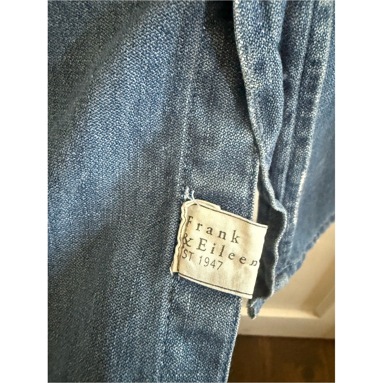Frank & Eileen – Eileen Button Down In Distressed Vintage Wash Denim Size XL
