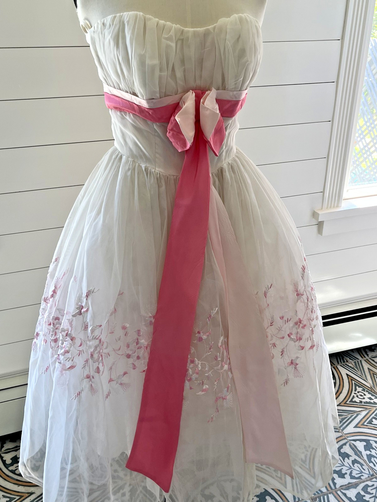 Vintage 1950s / 60s White Tulle Party Dress | Fairycore Prom Gown | Tea Party XS