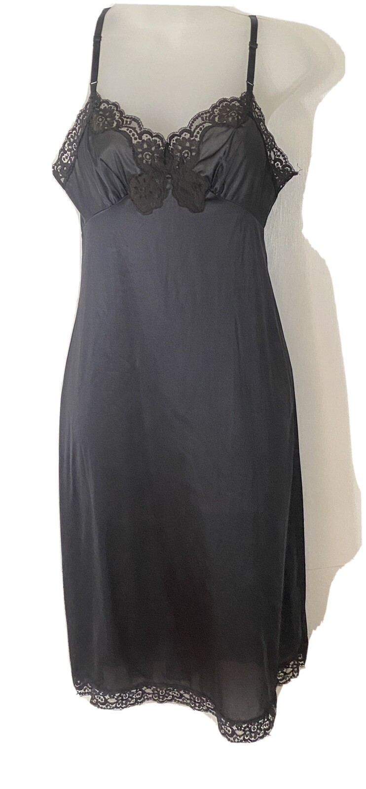 Vintage Vassarette Nightgown 32 L Underneath it all 100% Nylon Lace Black