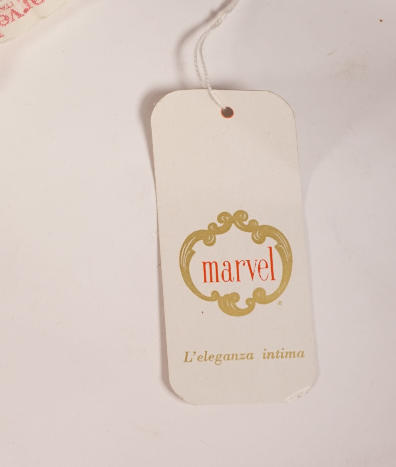 True Vintage Marvel Italy Sexy Front Closure Women’s Bra White Size 38 w/ Original Box