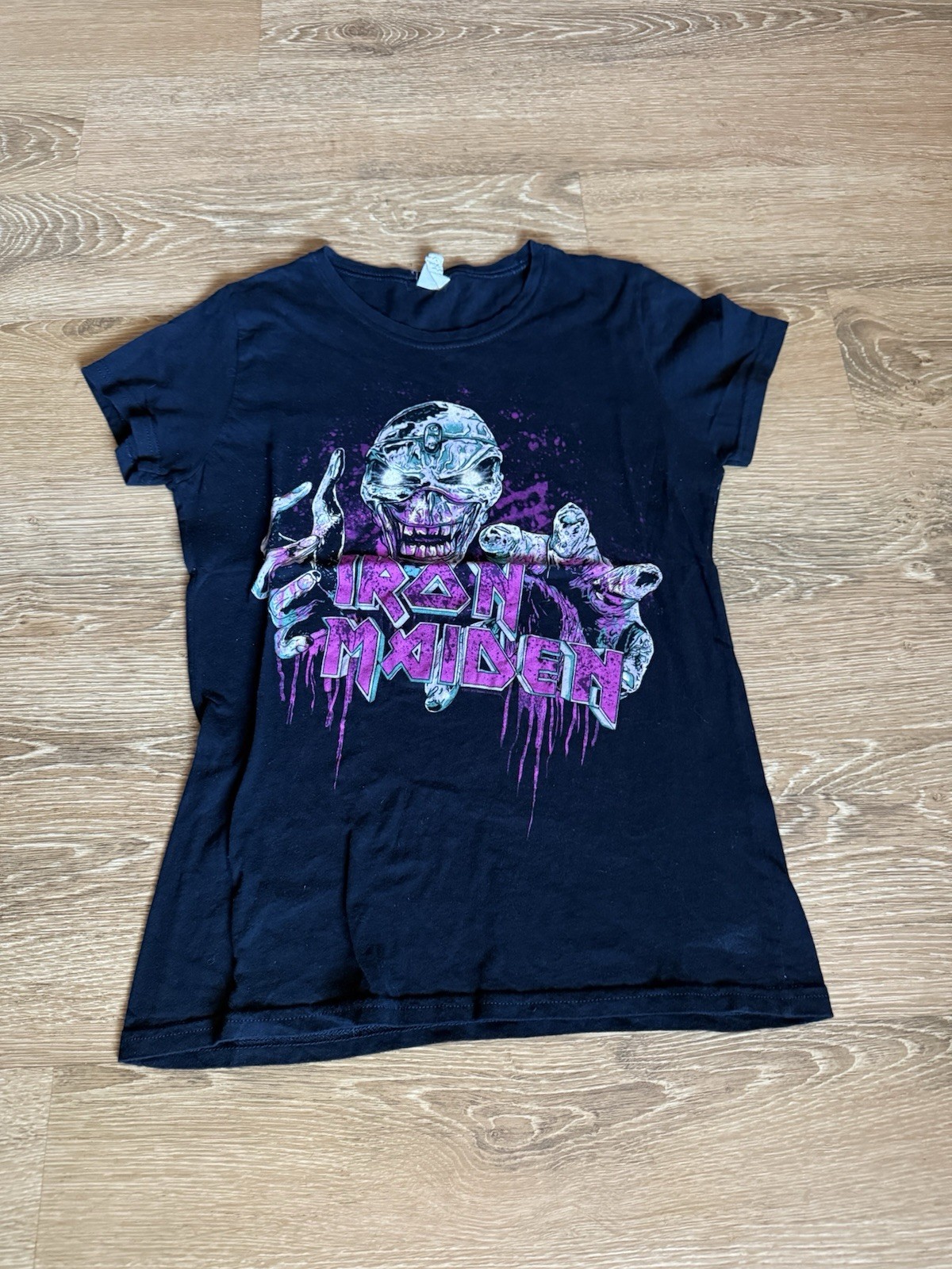 2000s Iron Maiden Graphic T Shirt Size Large Black Short Sleeve y2k