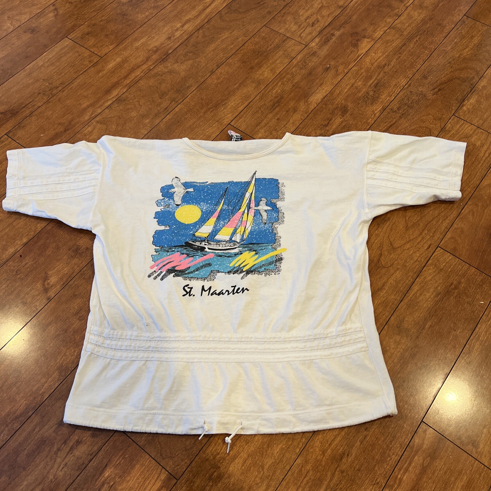 Vintage 1980s St Maarten T-Shirt Tee Woman’s L / XL Textile Prints. USA!
