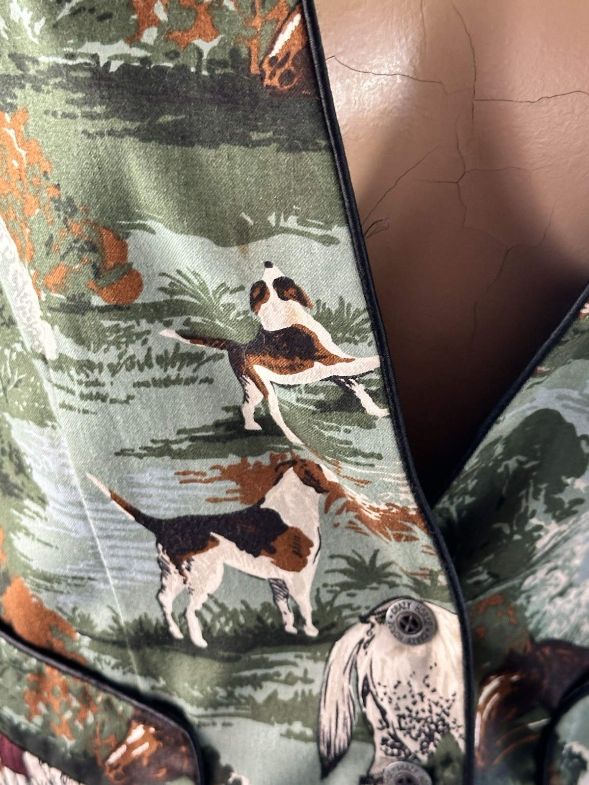 Crazy Horse Vest Size. M English Countryside Hunting Scene Vintage 90s