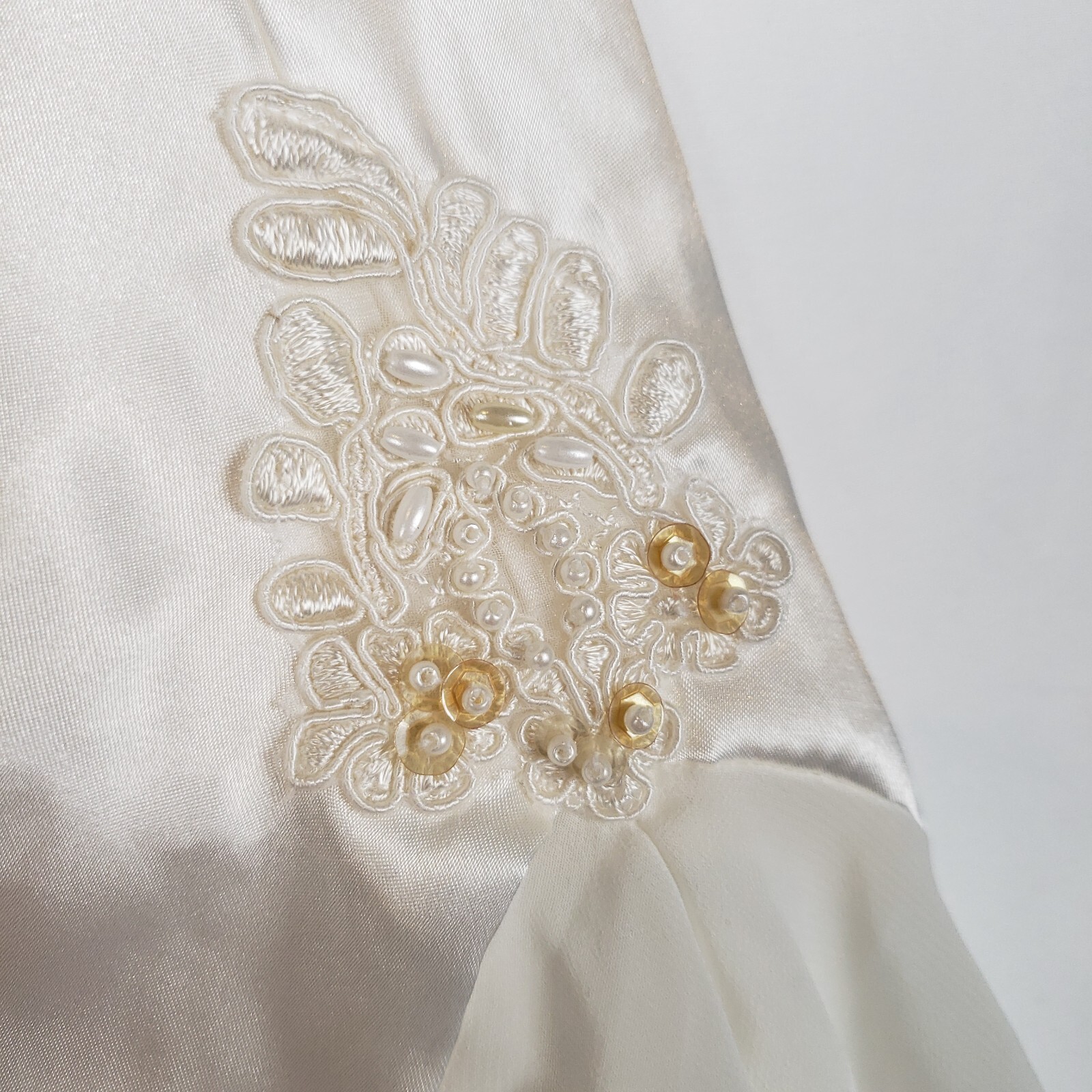 Vtg Enchanting Liquid Satin Nightgown Large Ivory Tapestry Beaded Ruffled Slit