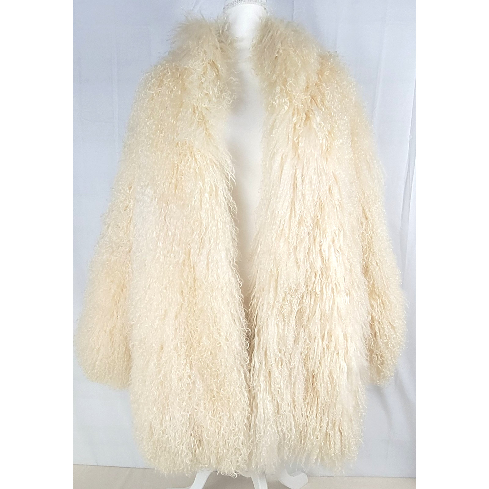 Vintage Tibetan Lamb Fur Coat Mongolian Curly Ivory Shag New Edition 80s