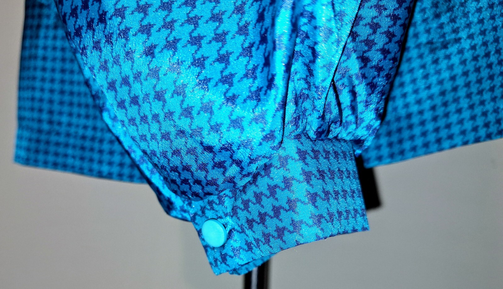 Vintage Dutchmaid Teal/Black Houndstooth 2-Piece Collared V-Neck Sz 40 Skirt Set