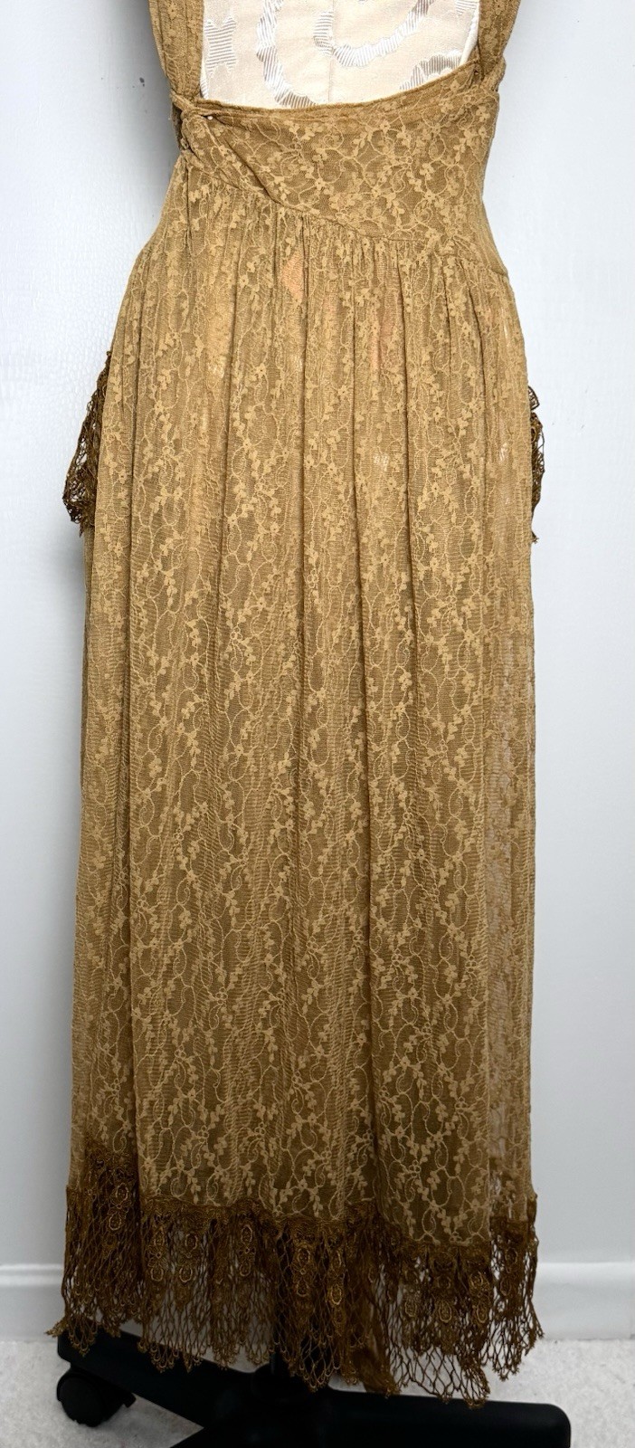 Vtg Gold Floral Lace Maxi Dress Open Back Tie Waist Bohemian Resort Evening