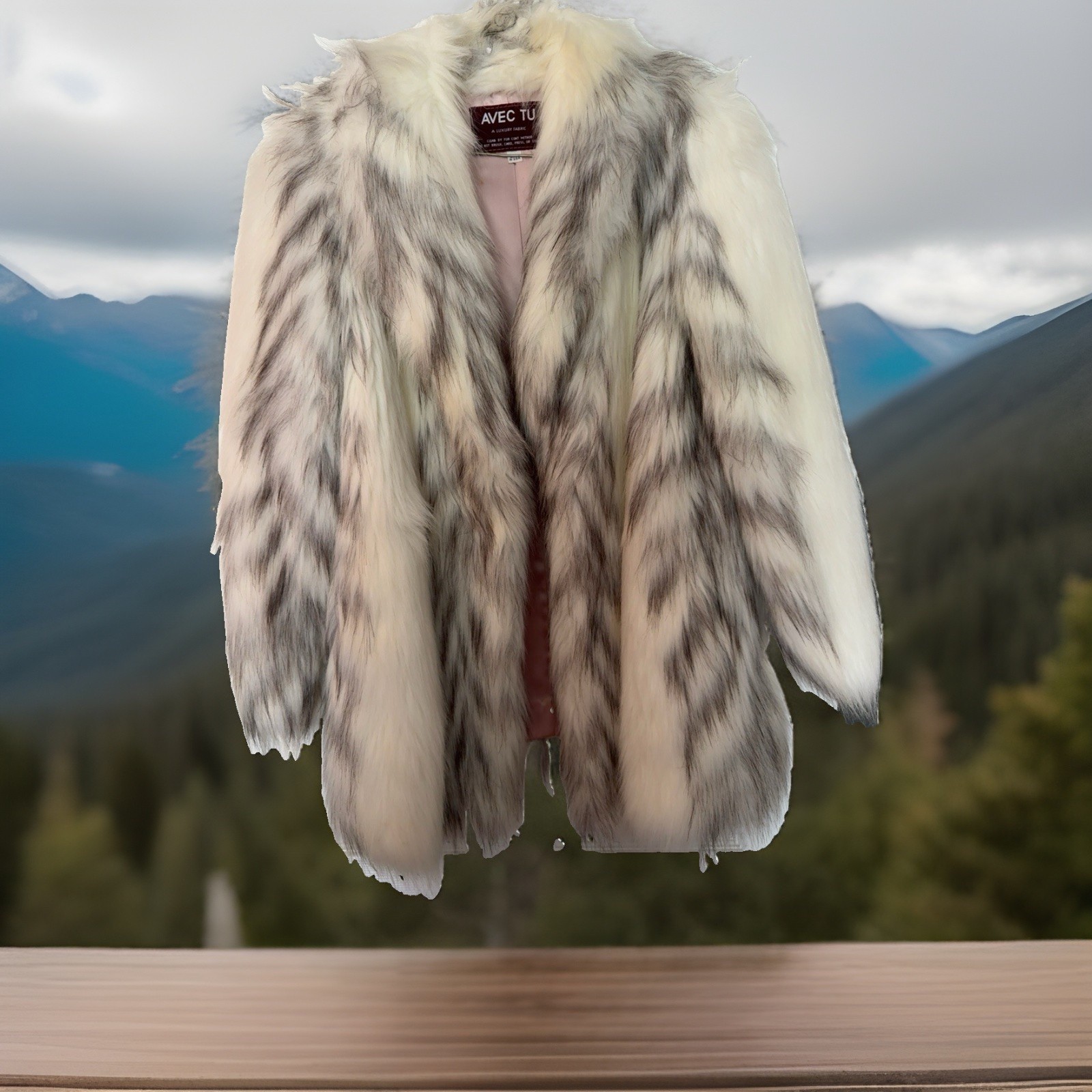 AVEC TU Women’s Faux Fur Coat White Gray Luxury Fabric Lined Vintage Size M