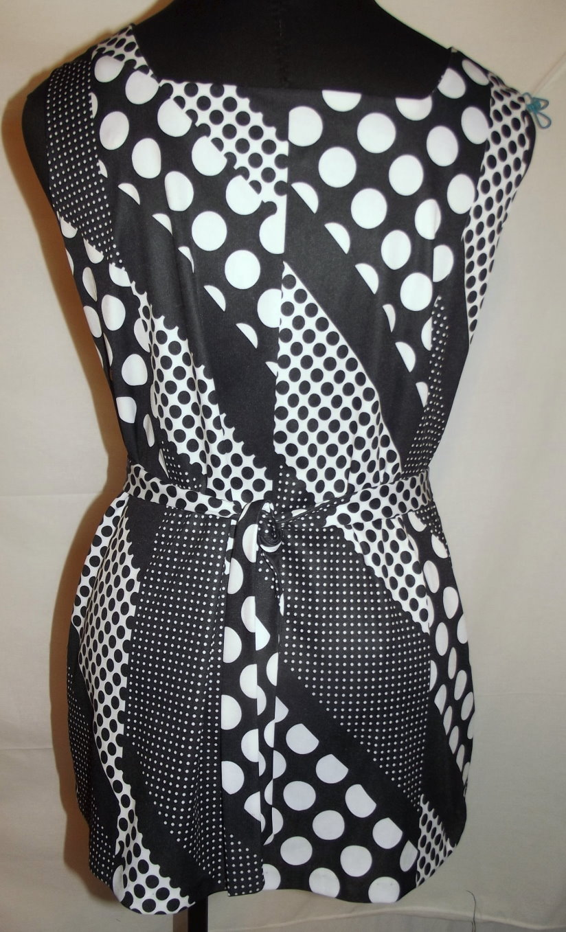 Carol Henry VINTAGE tank top 1950’s black white polka dots size 38 chest 44″
