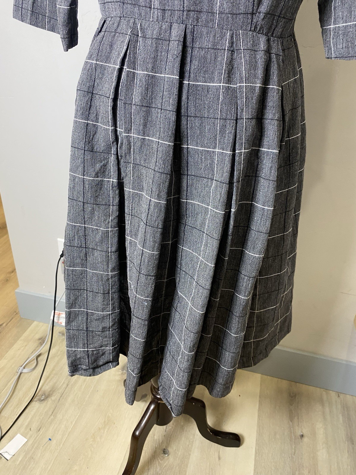 VTG 1950’s „Shirt Dress” Made In California Grey Pleated Skirt Waist-32