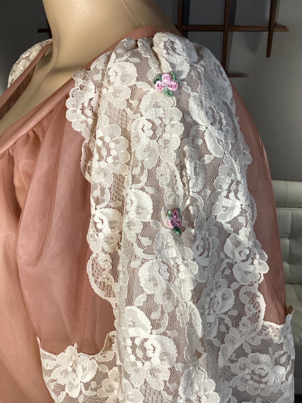 Vintage 60s Sheer Nylon Lace Jenelle of California Peignoir Robe Dusty Rose