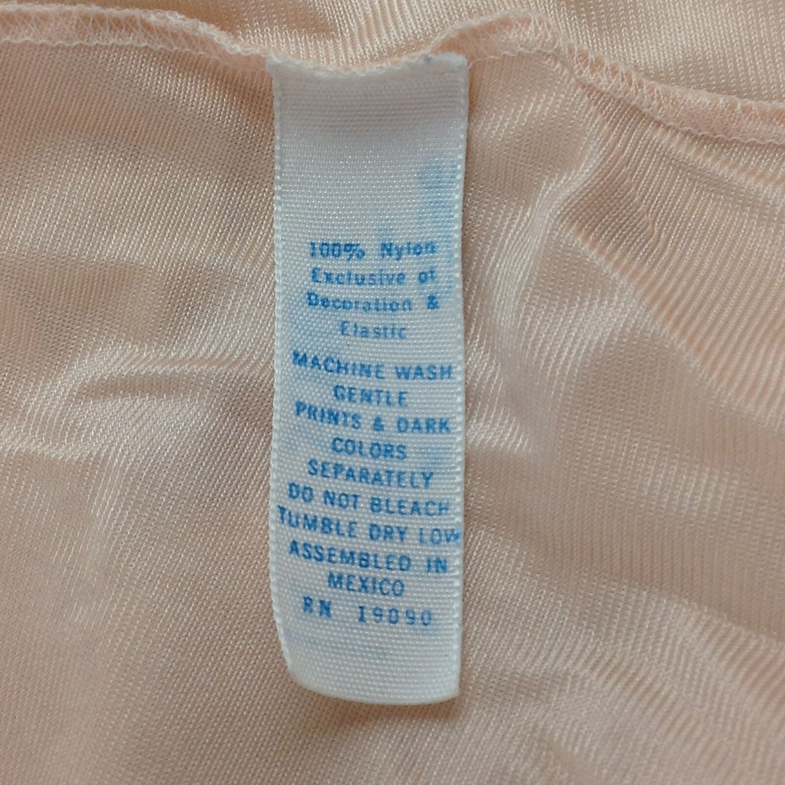 Vintage Womens Olga Full Length Night Gown Style 9629 Peach Pink Size Medium