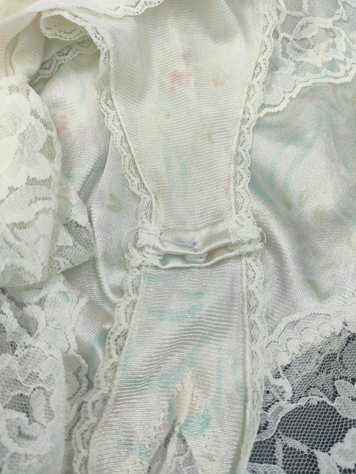 Vintage 80’s Peek-a-boo Teddy Floral Sexy Lace Vassarette XL Made In USA