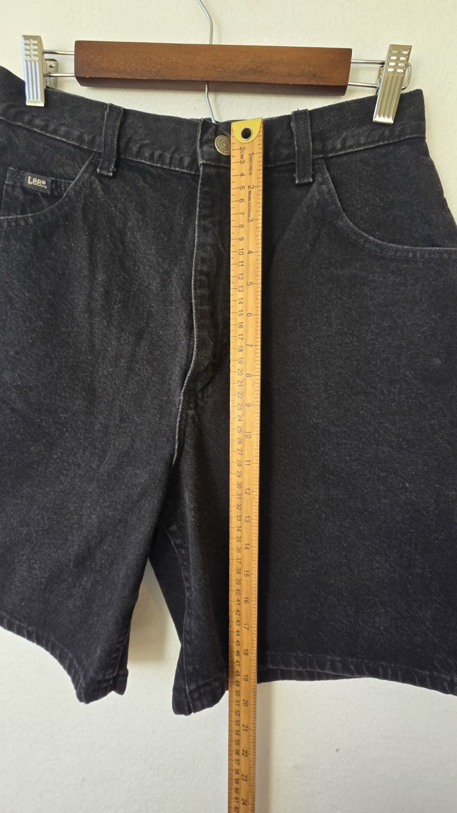 Vtg Lee Black Wash Mom High Waisted Long Shorts Womens Sz. 12 Med Fits Sz 8