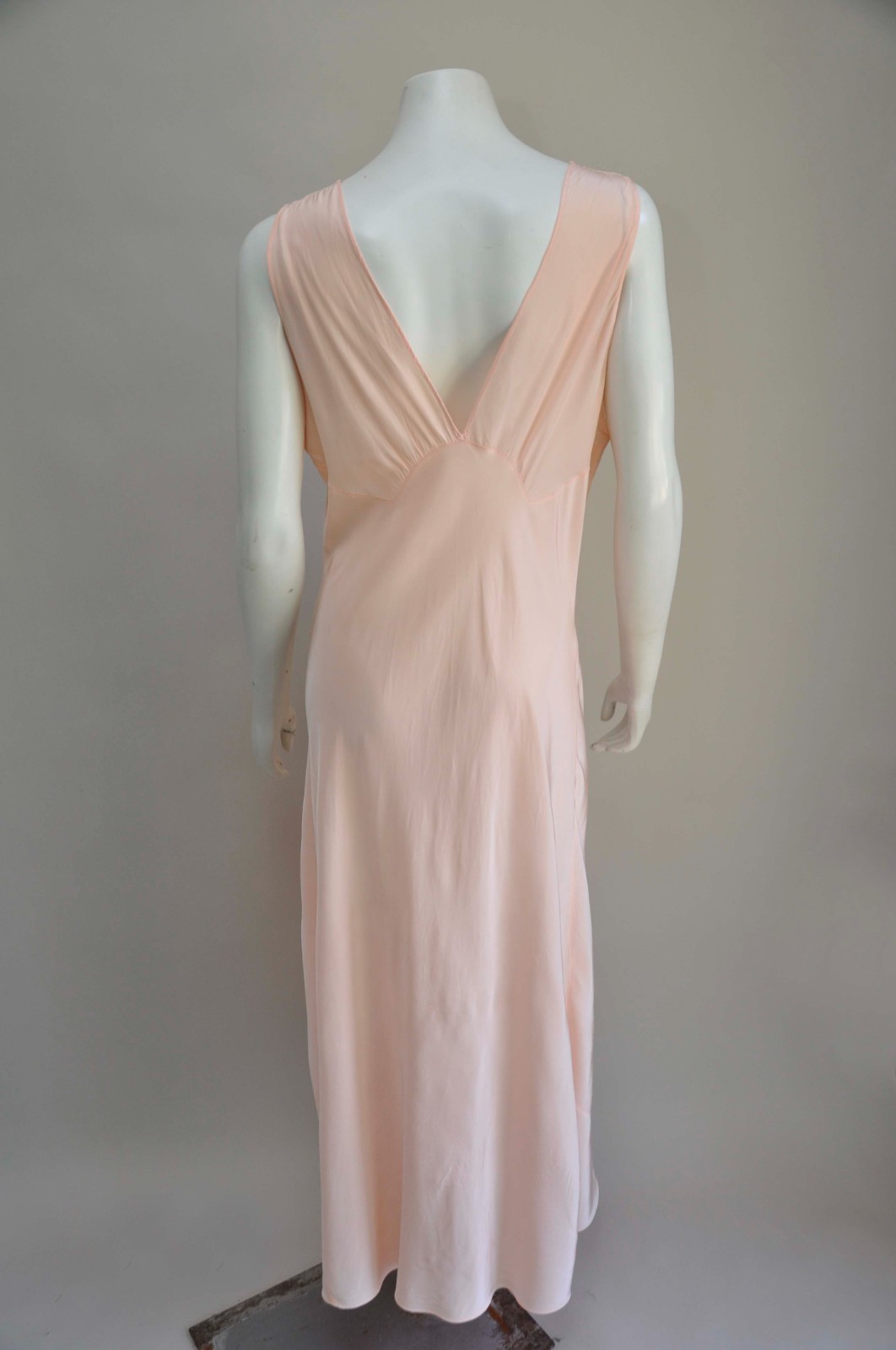 Vintage 1930s Peach Rayon Bias Cut Slip Dress Nightgown Flower Embroidery M/L