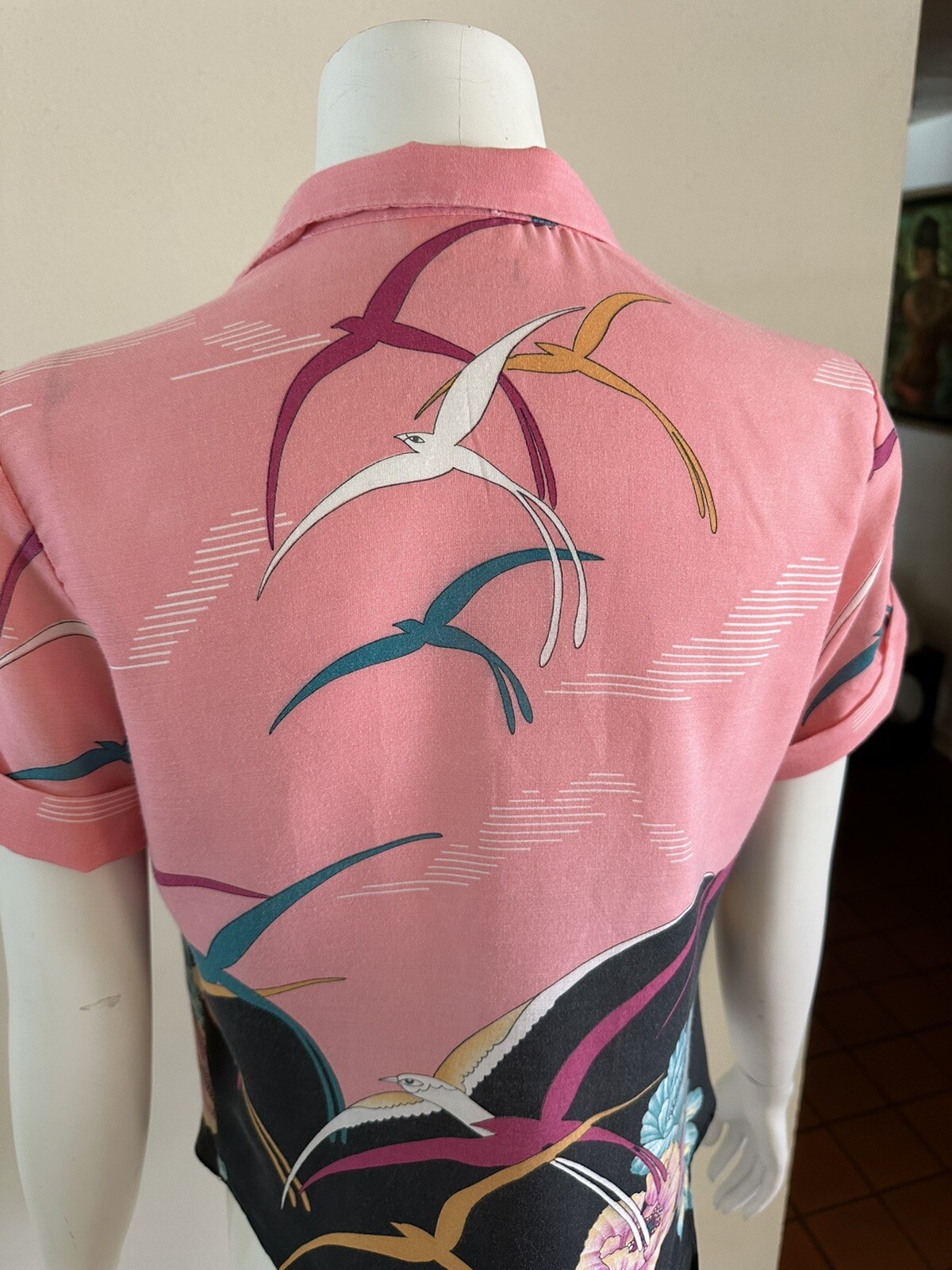1980s California Connection Tropical Rayon Blouse Pink Bird Print Made USA VTG