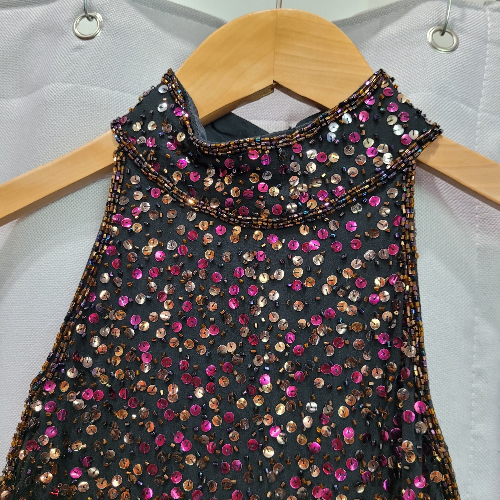 80’s Vintage Glamour Sleeveless Sequin Halter Mini Dress