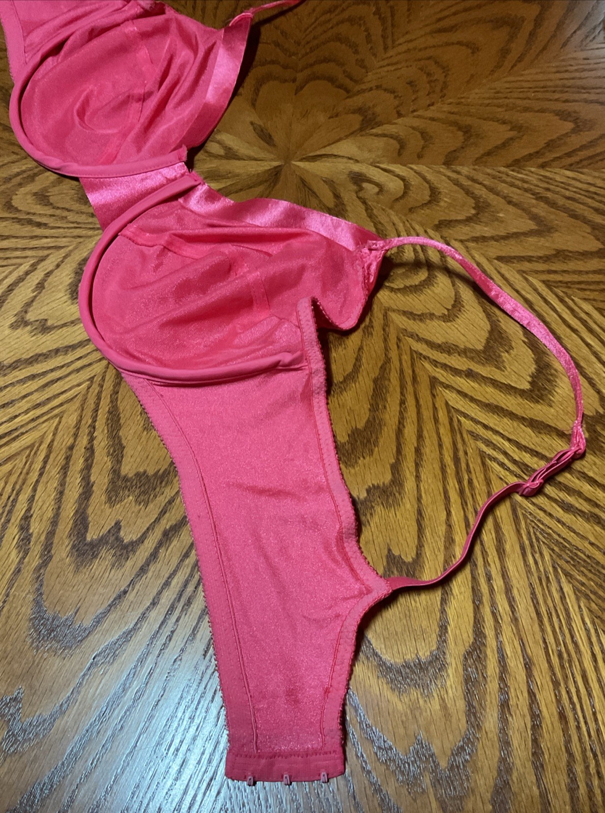 Vintage Adonna Shiny Second Skin Unlined Bra Women’s Size 40C Vibrant Pink