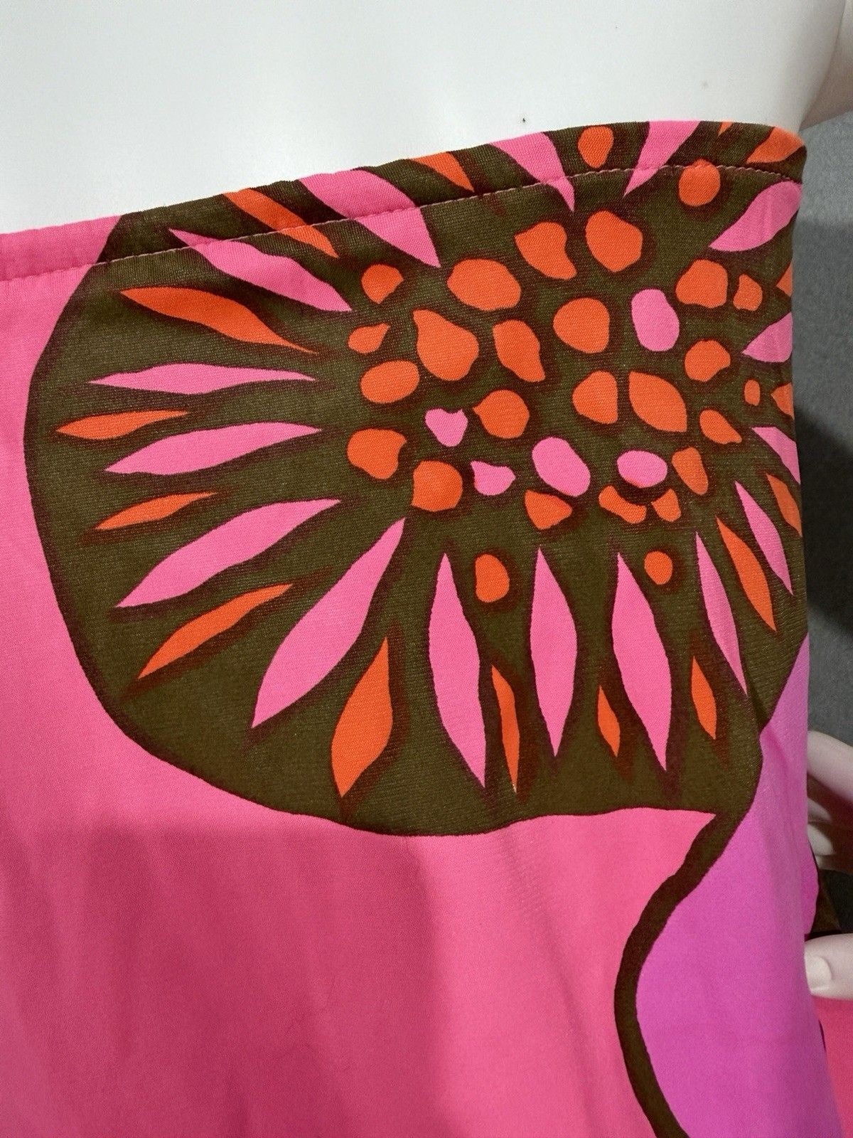 Vintage 1960’s Elisabeth Stewart Side Slit Vibrant Pink Skirt Mid Century Print