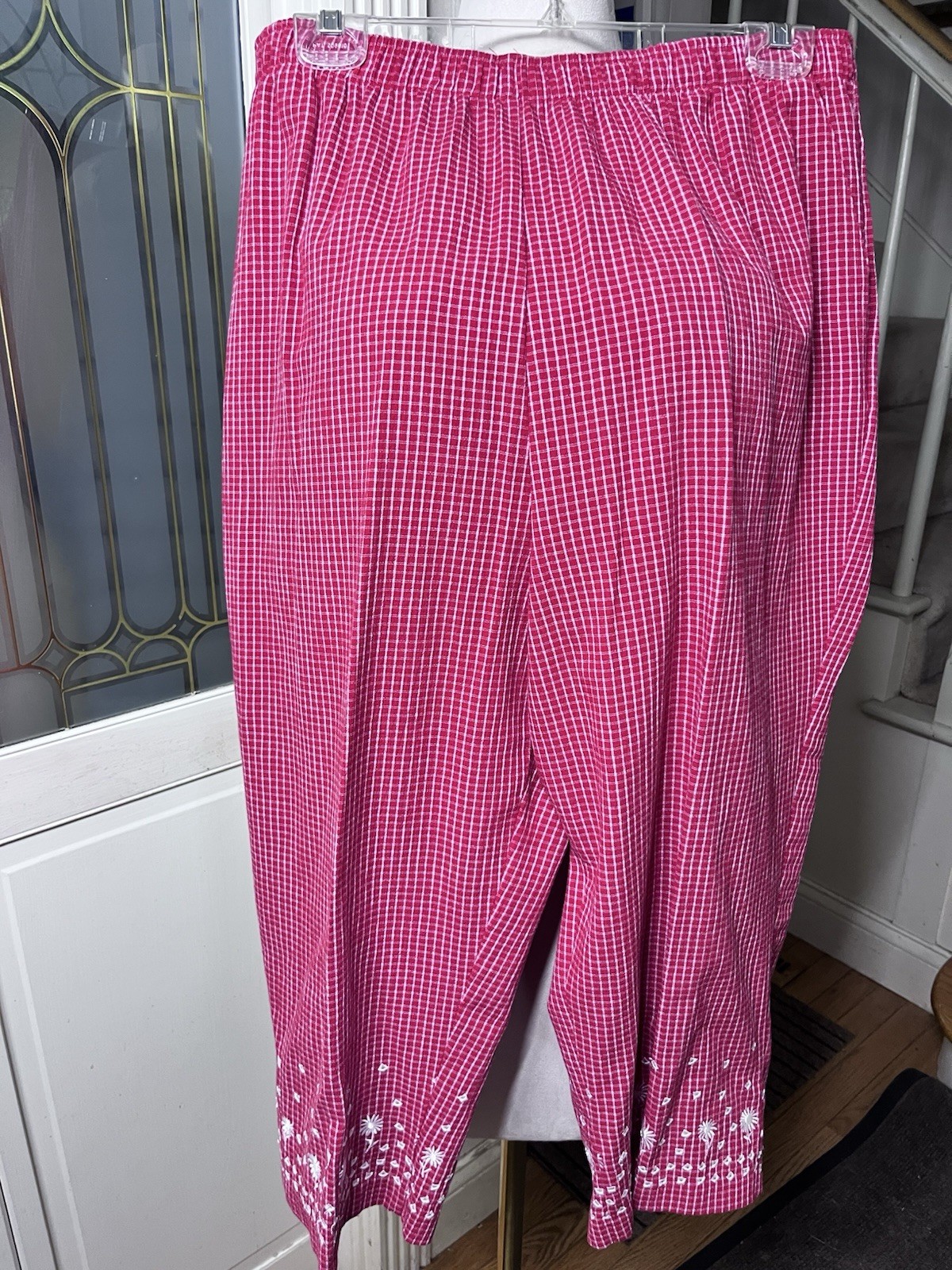 TanJay Vintage 90’s 1X Red White Gingham Embroidered Capri Pants Elastic Waist