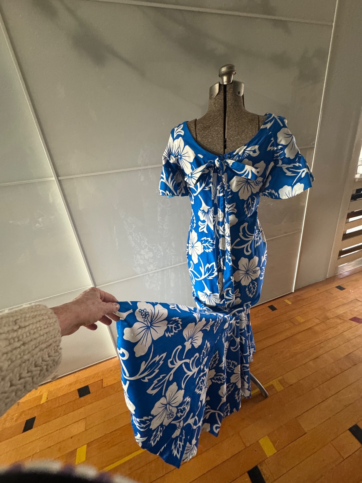 vintage Royal Hawaiian maxi mermaid flutter sleeves blue and white cotton dress