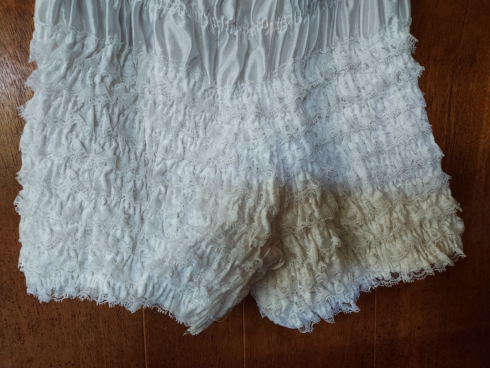 Vintage Sam’s ivory Bloomers large Ruffle Rhumba Pettipants Square Dance Shorts
