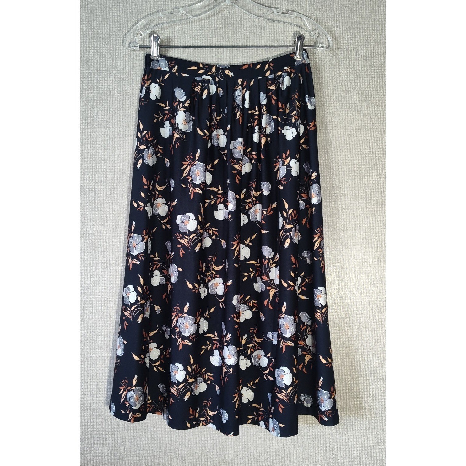 Vintage Floral Skirt Ship 'n Shore Qiana Nylon 26 Inch Waist Black White Midi