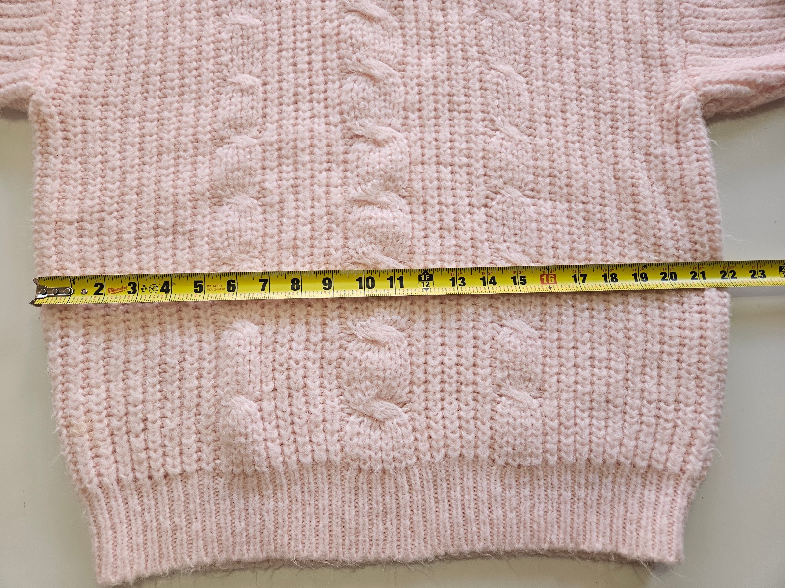 Vintage 80s Tarazzia Pink Cable Knit Sweater Acrylic Fuzzy Look Chunky Knit Med.