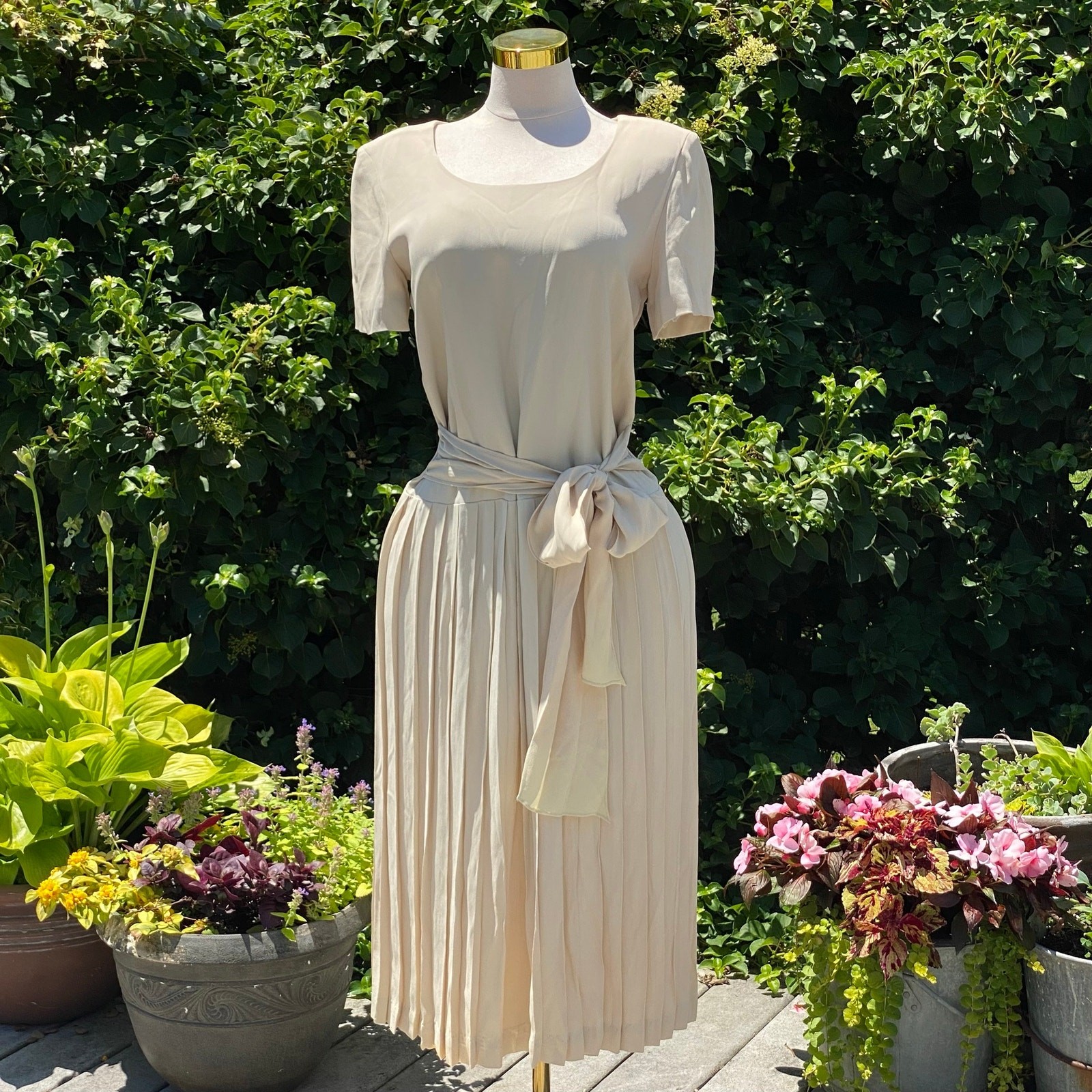 Vintage 90s Donna Ricco New York Pleated Drop Waist Off-White Maxi Dress – 10