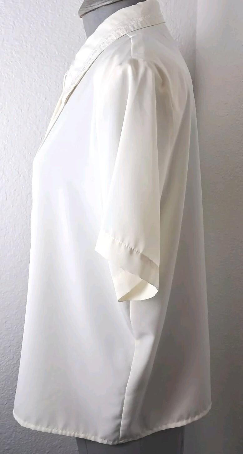 Vtg Claudia Richard Blouse Womens Sz 14P Button Down W Embroidered Front Beige