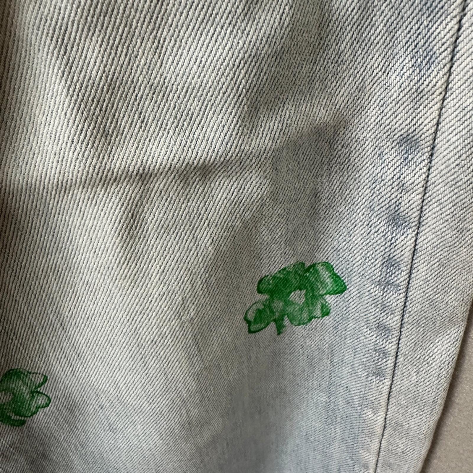 VTG Levis Jeans 577 Womens 10 Light Blue Loose Fit Shamrock Logo’s