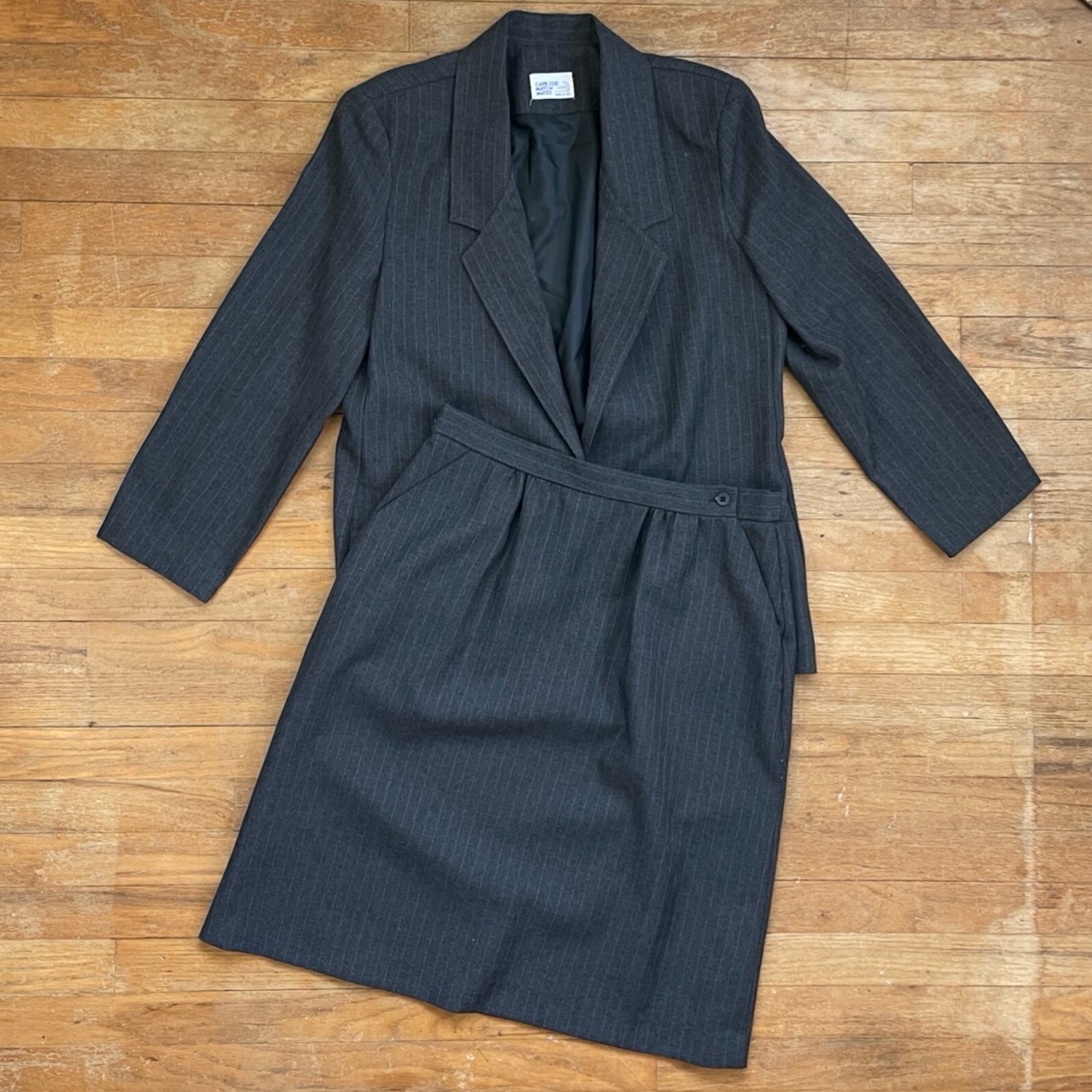 Vintage Gray Pinstripe Suit Womens Size Large 1970s Washable Blazer & Skirt Set
