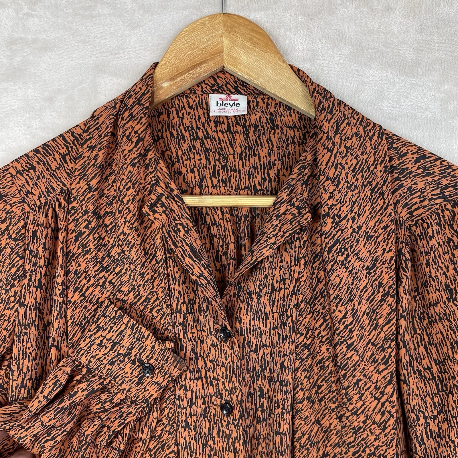 Vintage Bleyle 70s Secretary Blouse Pussybow Bark Print USA Made 6 Office Siren