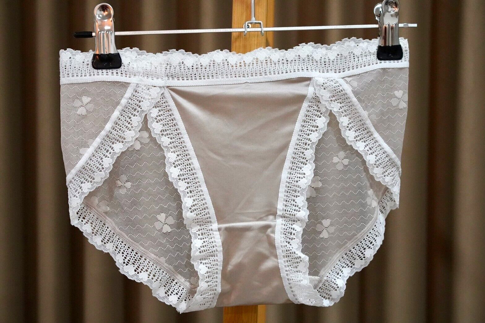 Lot of 3 Sissy Nylon Spandex Panties Sheer Smooth Lace Bikini Hips 32-38″