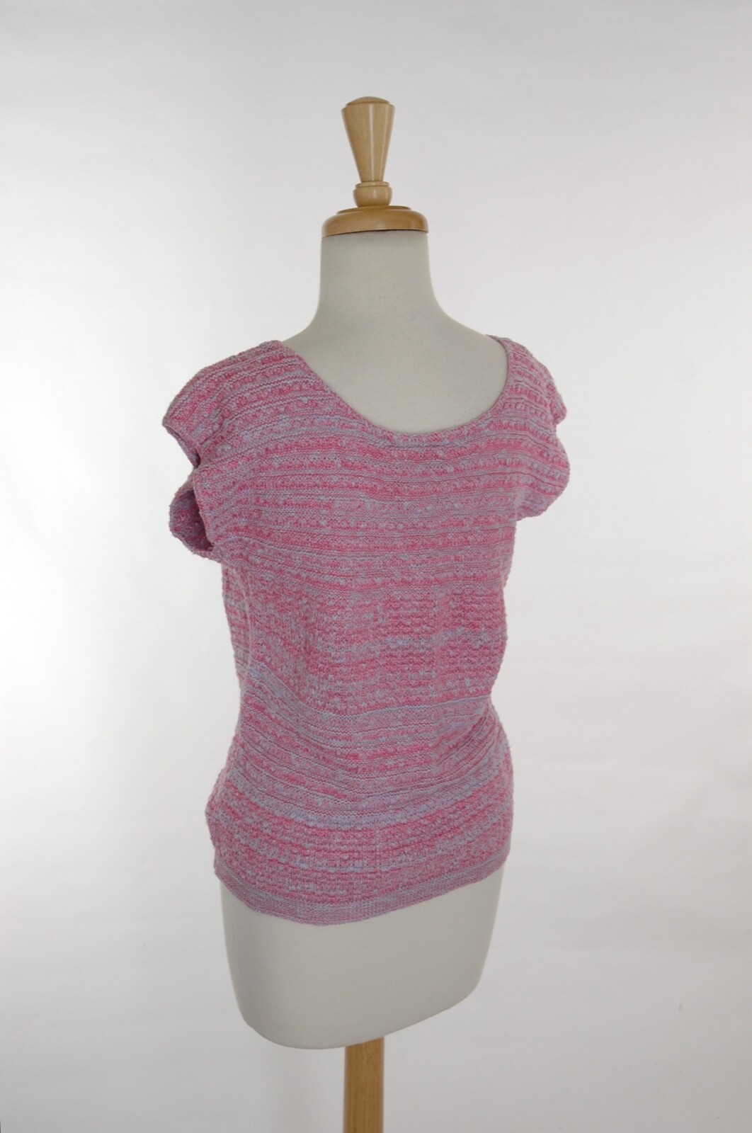 Vintage 1980s SMALL Pastel Pink & Baby Blue Stripe Spring Knit Nubby Sleeveless