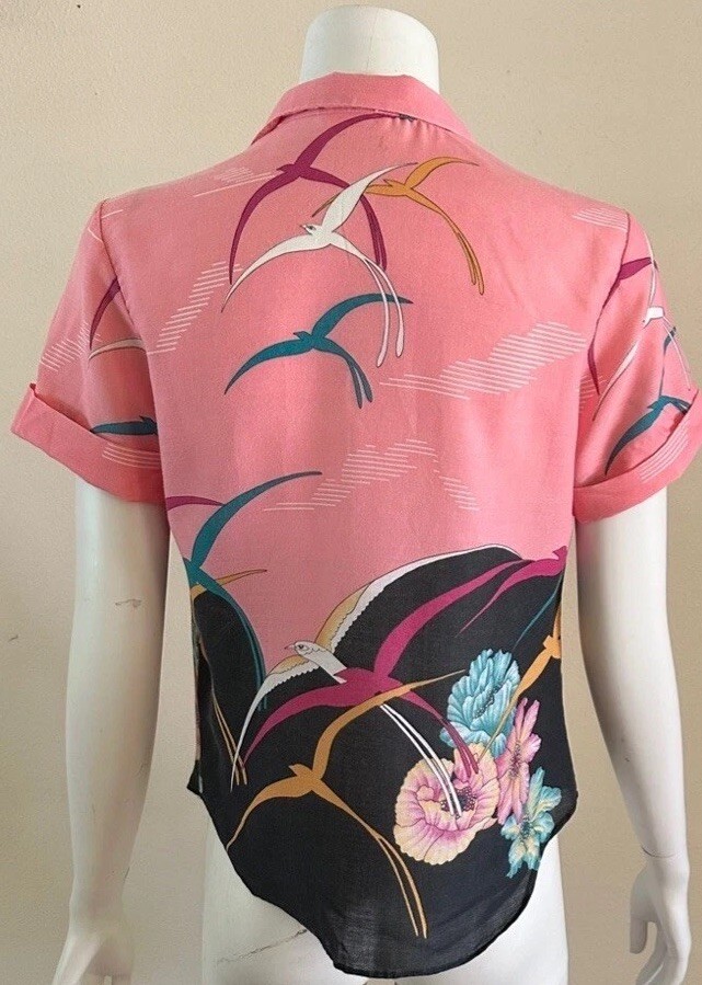 1980s California Connection Tropical Rayon Blouse Pink Bird Print Made USA VTG