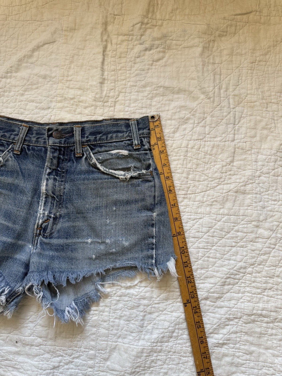 Vintage 1960s 1970s Levi’s Big E Orange Tab Cut Off Shorts Thrashed Size 28