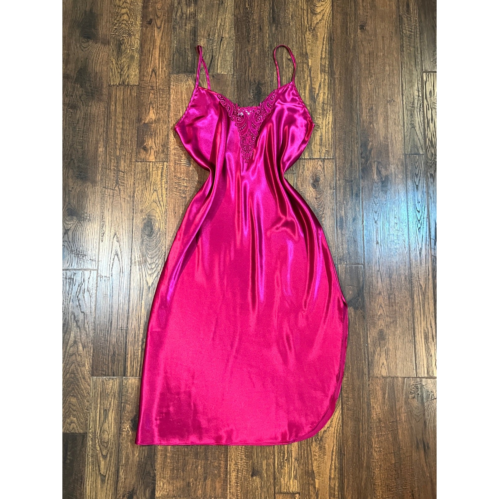 Vintage Clothing L.A. Intimates Below The Knee Nightgown Fuchsia Pink Medium