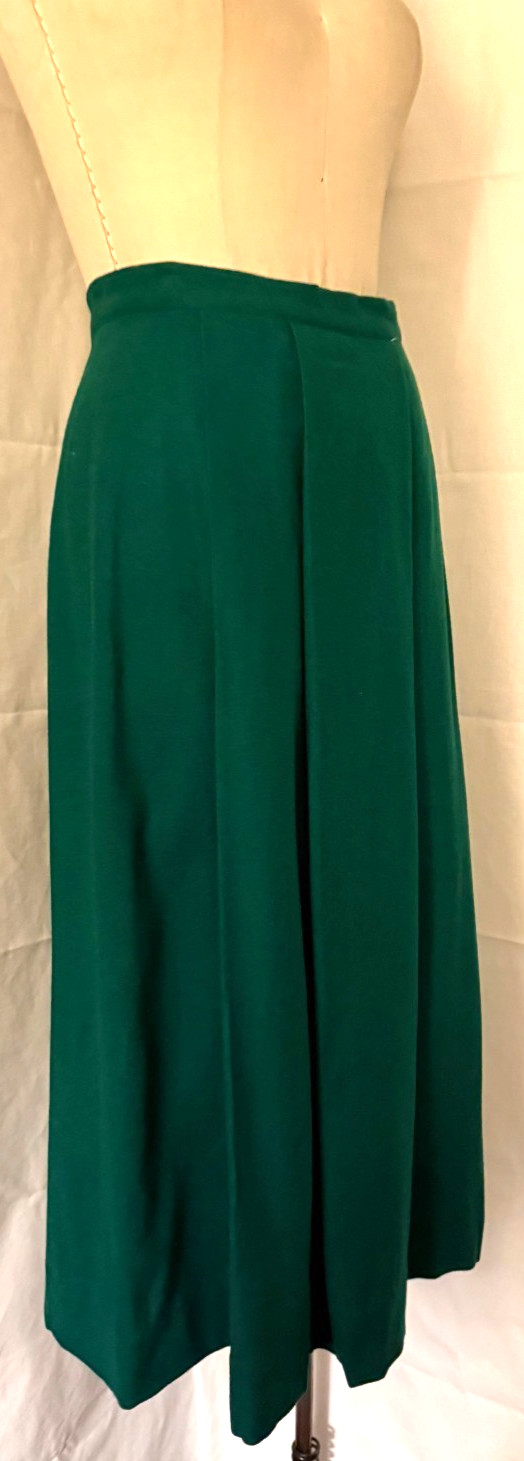 Vtg. Early 1950s GREEN WOOL FLANNEL 2 pc. SUIT, CLASSIC TAILORED, by DOLL HOUSE