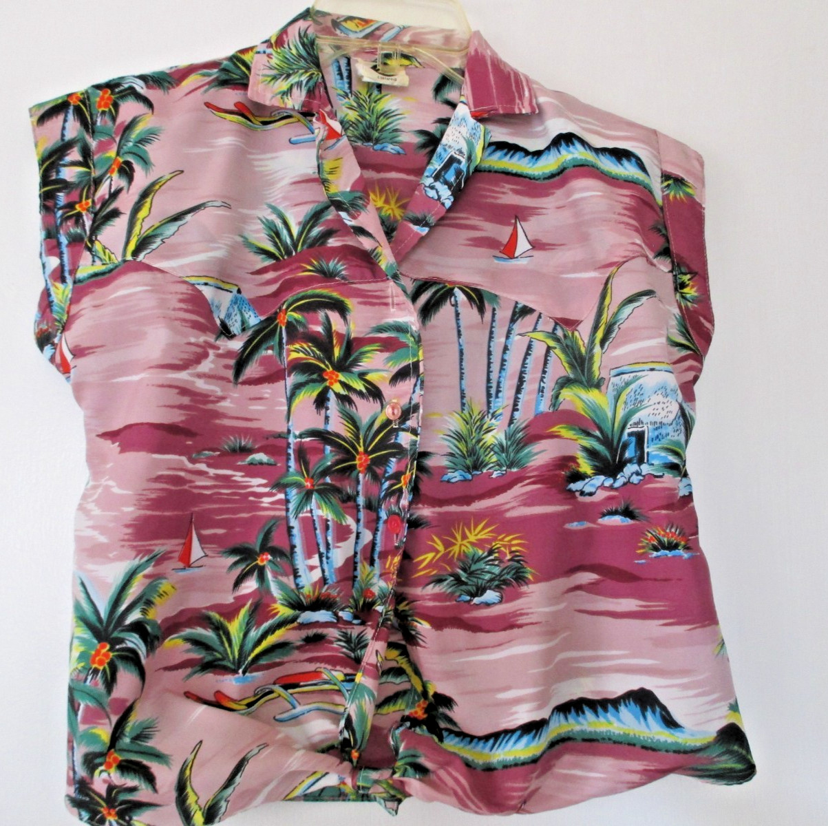 VINTAGE HAWAIIAN TIE FRONT CROP SMALL BLOUSE EZ CALIFORNIA 100 % POLYESTER
