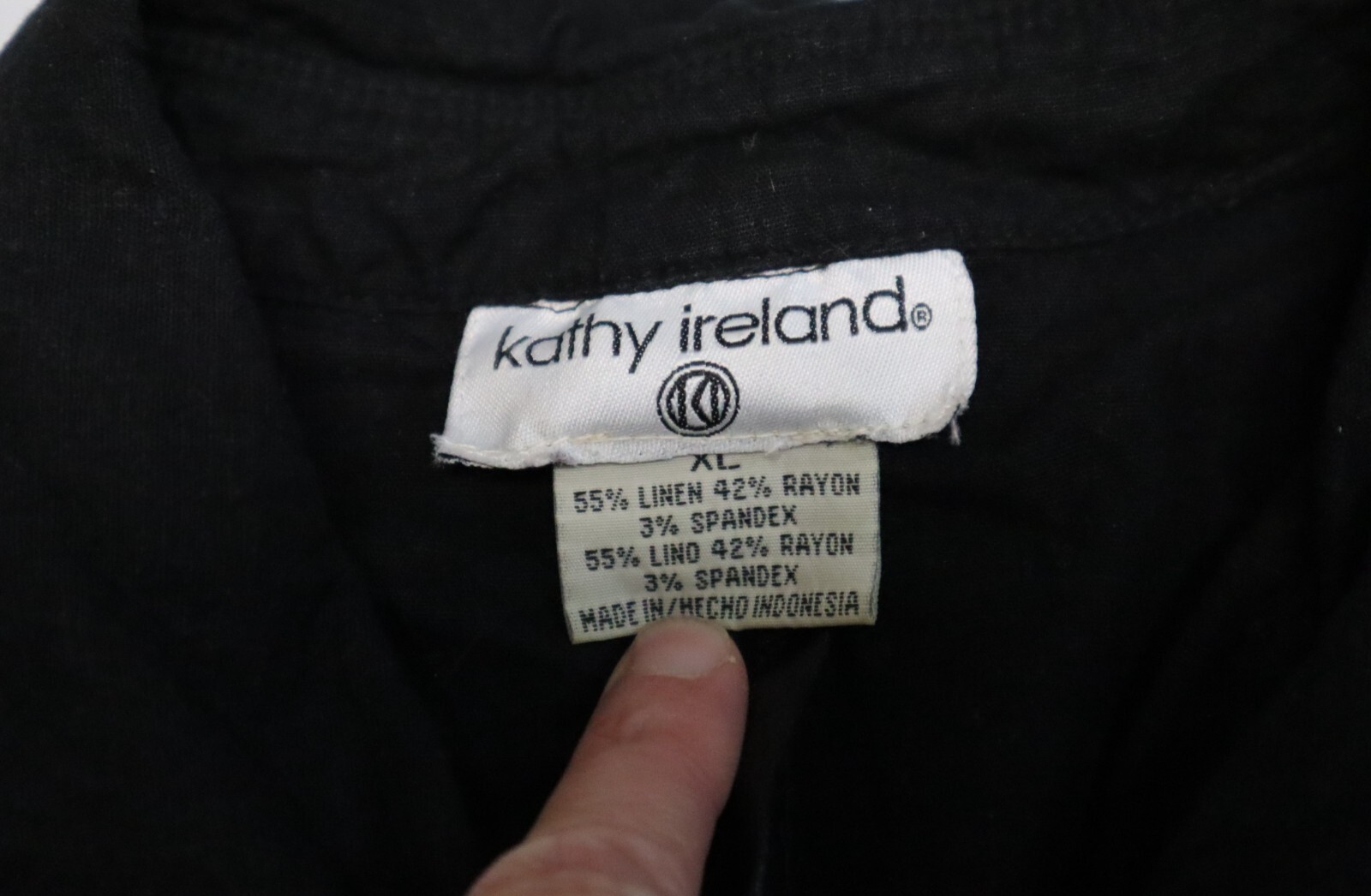 Vintage 70s/80s Kathy Ireland womens long sleeve linen buttons up shirt size XL