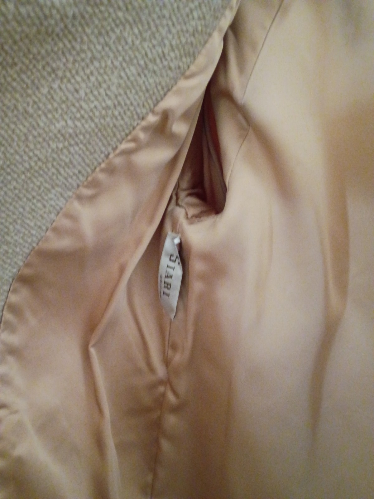 Vintage „A Siari Original Beige Tweed Coat With Authentic Mink Collar