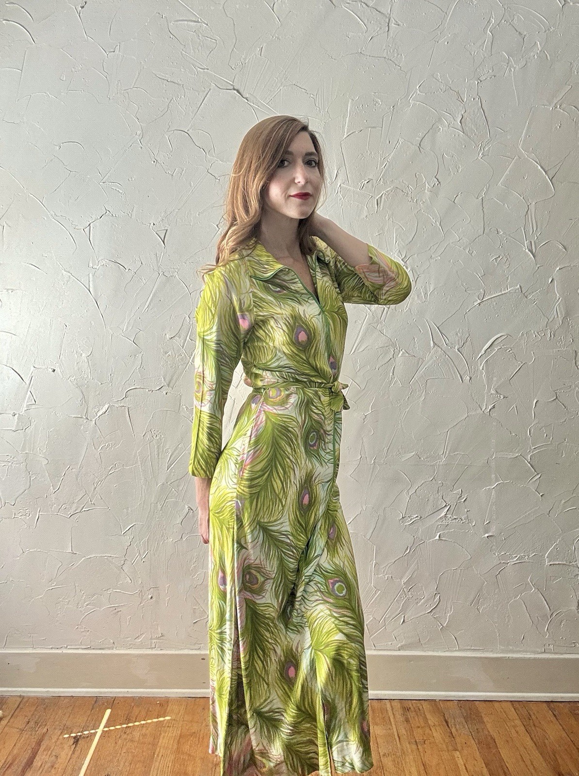 Vintage Early 1970s Peacock Feather Print Jersey Lounge Dress Paulette