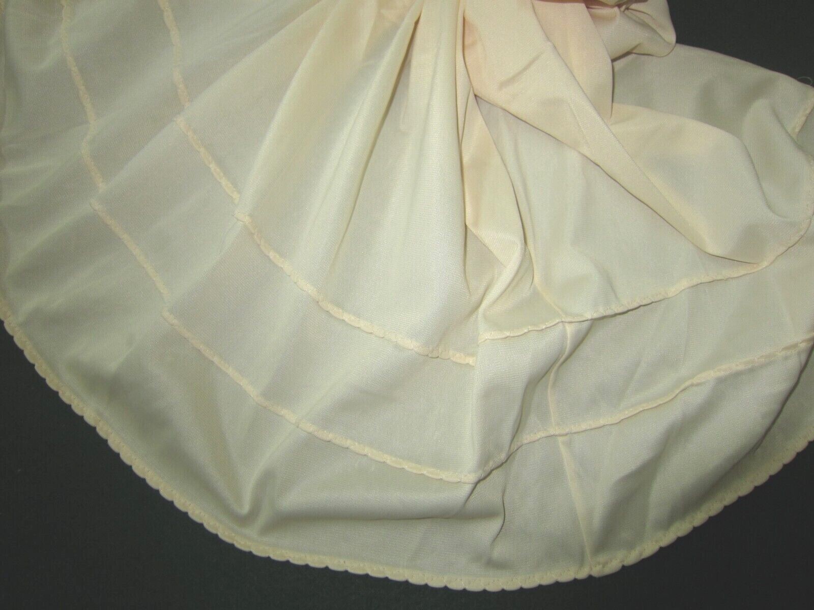 Vintage 60s WonderMaid NON CLING Satin SCALLOPE EDGE Silky LONG MAXI Half Slip M