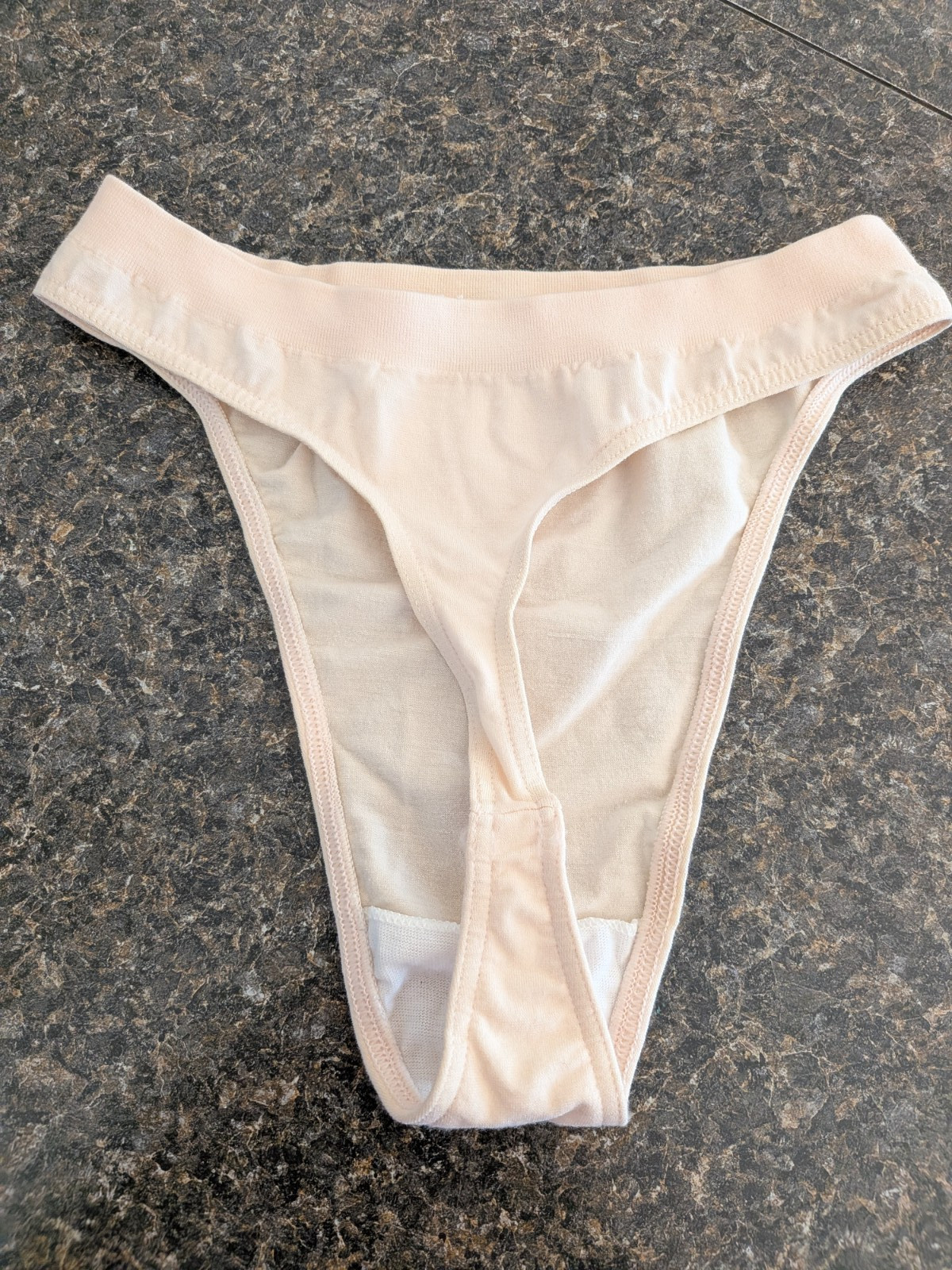 Vintage Barelythere high cut leg thong seamless panties nude peach USA 4/5 panty