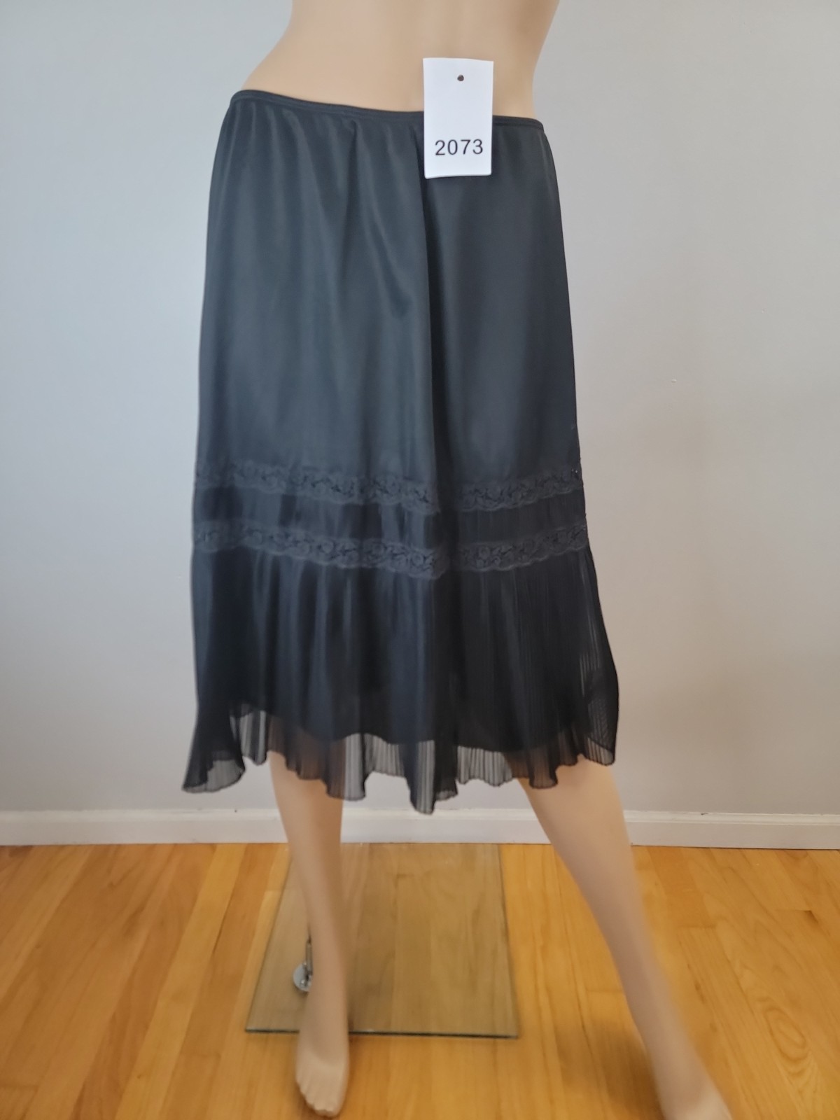 Vintage Charmode Tricot Nylon Pillowtab Black Half Slip Pleat/lace Det. Size XL