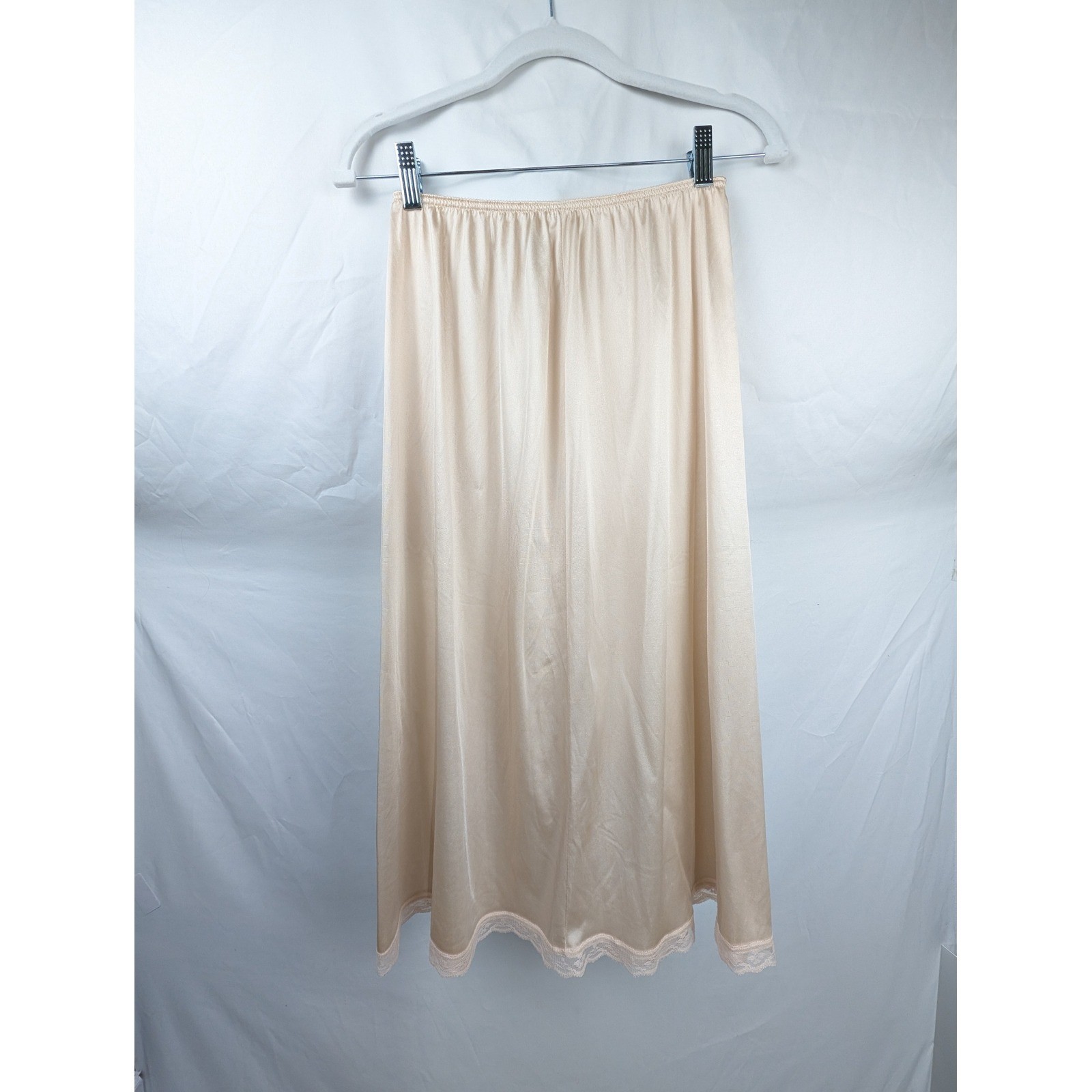Vintage Warners Perfect Measure Lace Trim Half Slip 29″ Skirt Size L Tan 55300